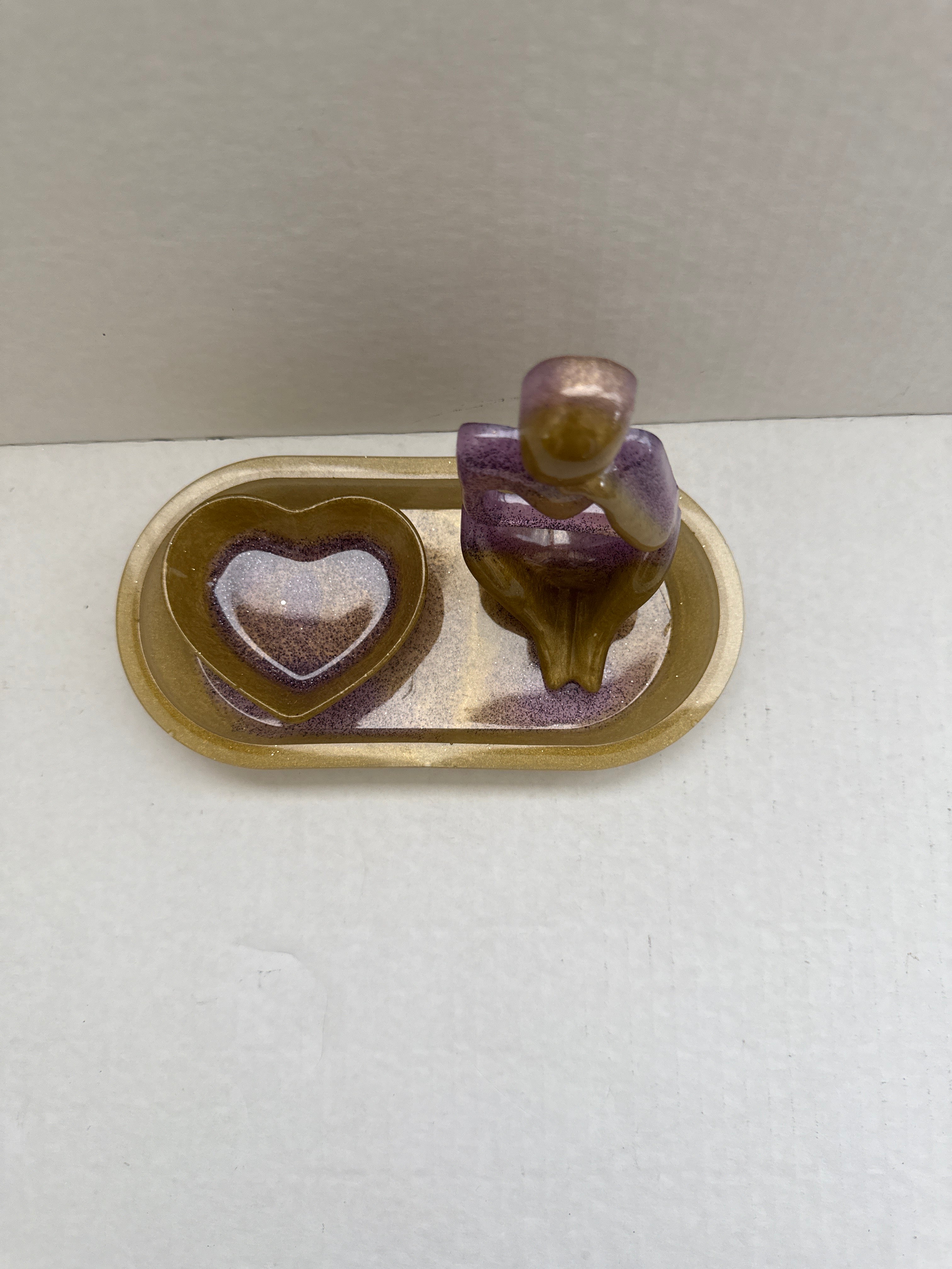 Figurine jewelry dish