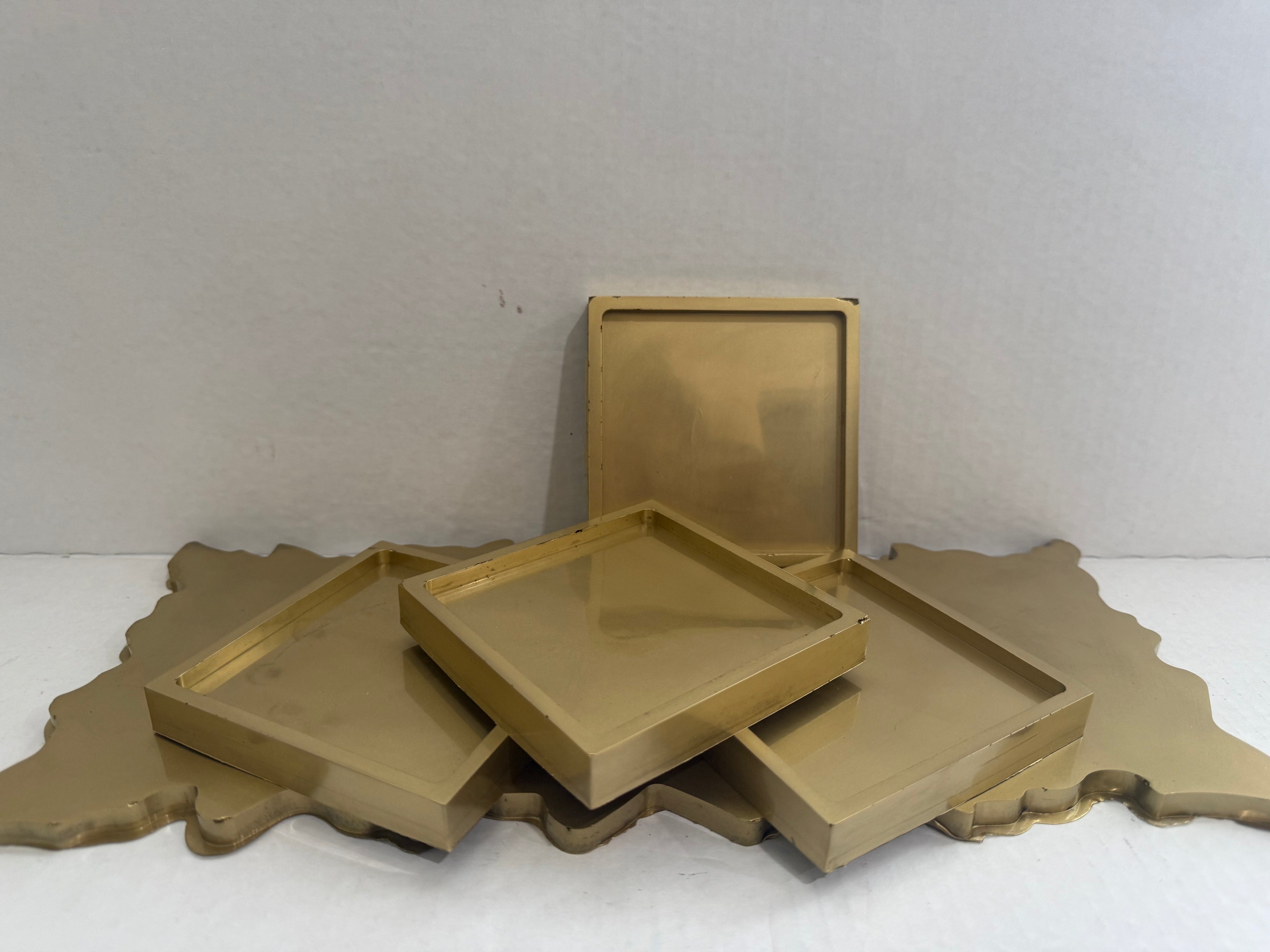 Misdess Touch Gold Resin Tray and Coaster Set
