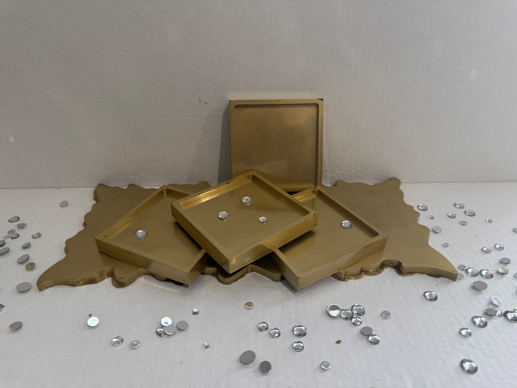 Midess Touch Gold Resin Tray and Coaster Set