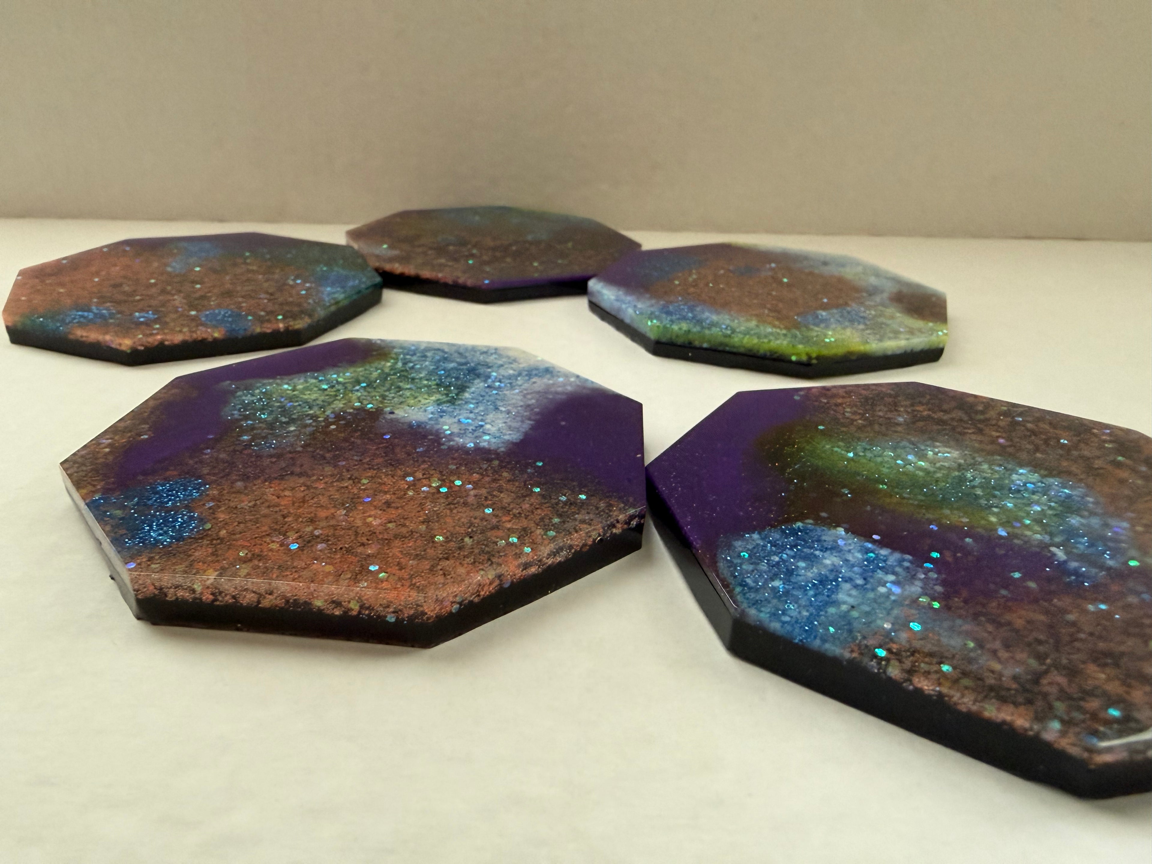NORTHERN NIGHT LIGHTS — 4‑Piece Coaster & Holder Set